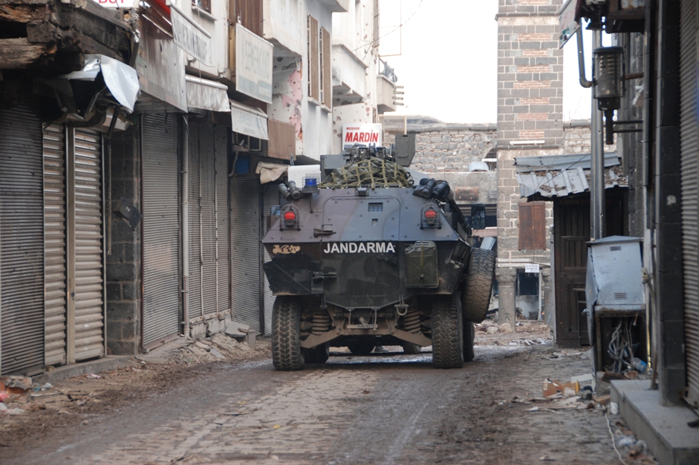 ‘Tahliye’ ve ‘teslim ol’ anonsları tekrar sonuçsuz kaldı ‘Tahliye’ ve ‘teslim ol’ anonsları tekrar sonuçsuz kaldı